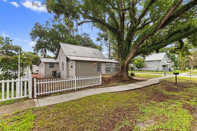 5450 10TH STREET, Zephyrhills, FL 33542