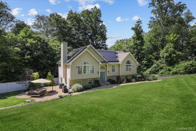 39 New Hill Road, Putnam Valley, NY 10579