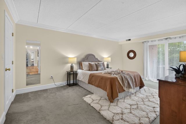 146 Marble St 402, Stoneham, MA 02180