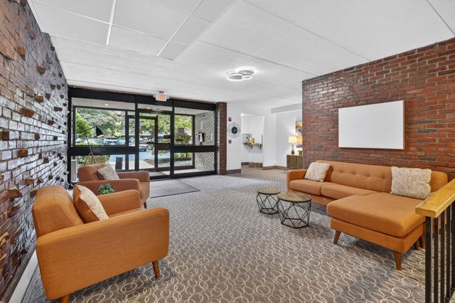 146 Marble St 402, Stoneham, MA 02180