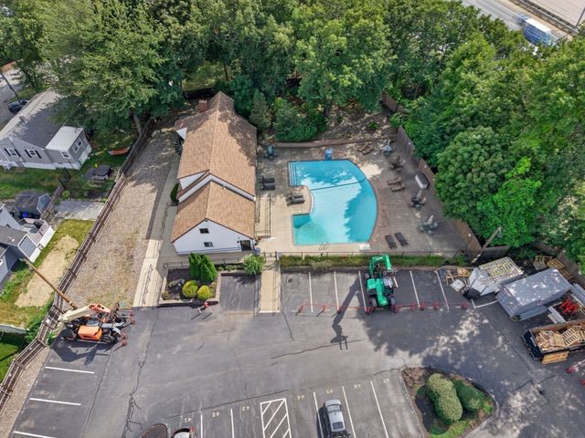 146 Marble St 402, Stoneham, MA 02180