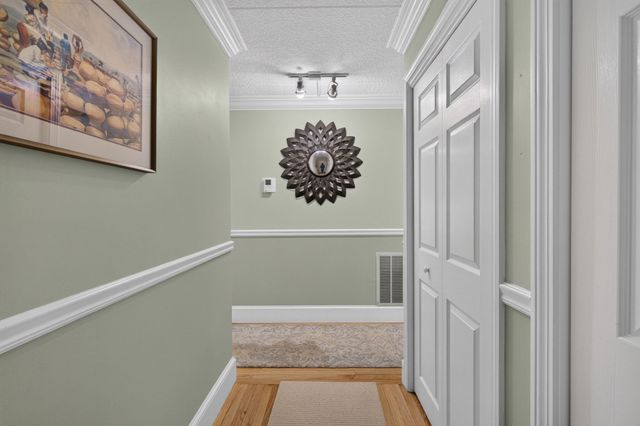 146 Marble St 402, Stoneham, MA 02180