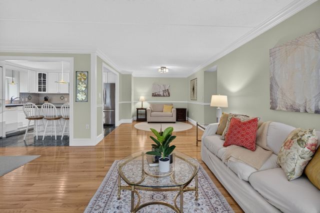 146 Marble St 402, Stoneham, MA 02180