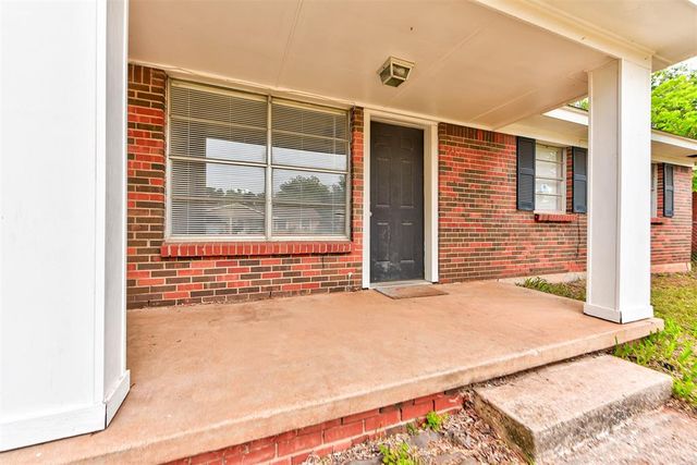1212 McDonald Drive, Midwest City, OK 73130