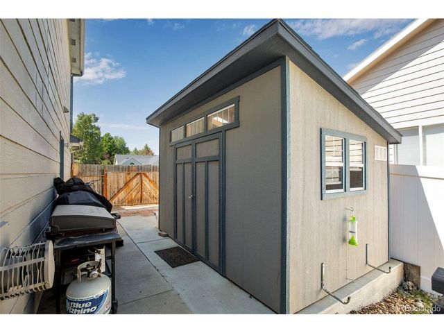 132 N 50th Avenue Pl, Greeley, CO 80634
