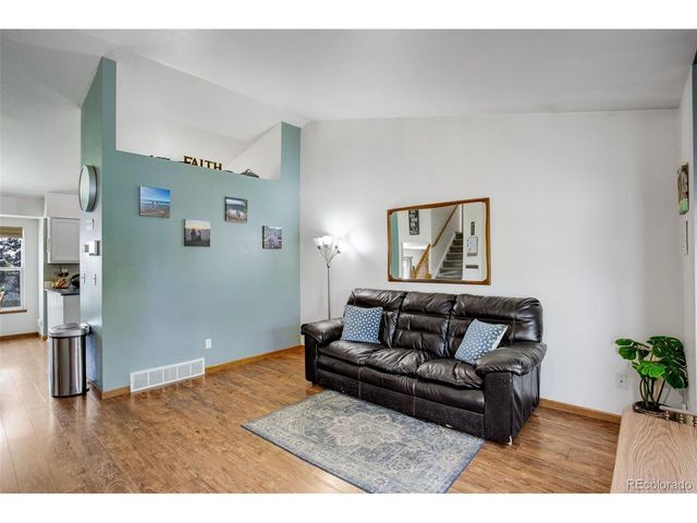 132 N 50th Avenue Pl, Greeley, CO 80634