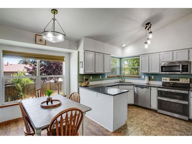 132 N 50th Avenue Pl, Greeley, CO 80634