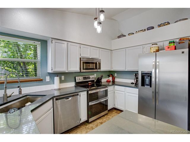 132 N 50th Avenue Pl, Greeley, CO 80634