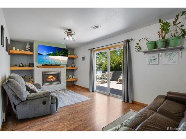 132 N 50th Avenue Pl, Greeley, CO 80634