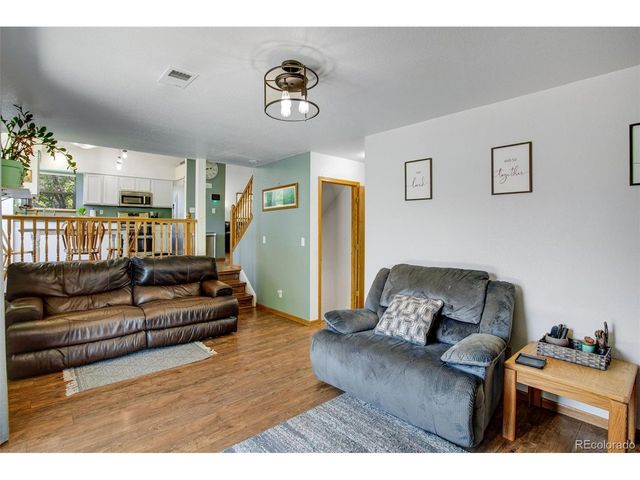 132 N 50th Avenue Pl, Greeley, CO 80634