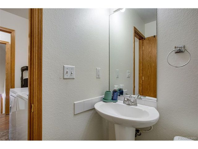 132 N 50th Avenue Pl, Greeley, CO 80634