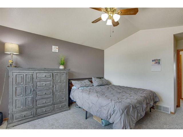 132 N 50th Avenue Pl, Greeley, CO 80634