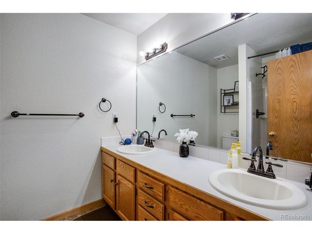 132 N 50th Avenue Pl, Greeley, CO 80634