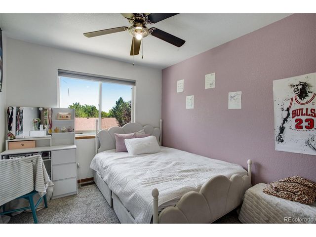132 N 50th Avenue Pl, Greeley, CO 80634