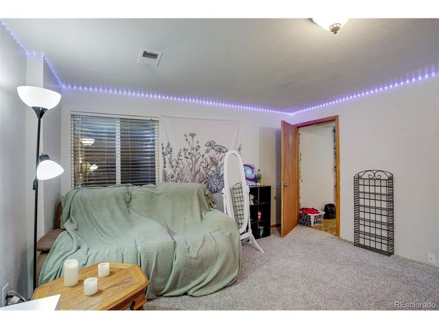 132 N 50th Avenue Pl, Greeley, CO 80634