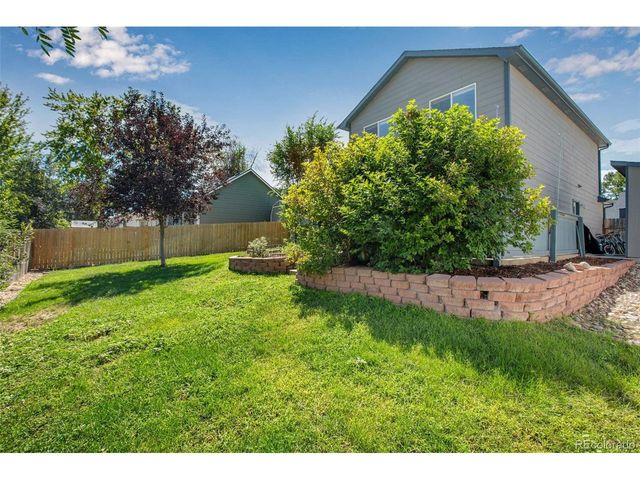 132 N 50th Avenue Pl, Greeley, CO 80634