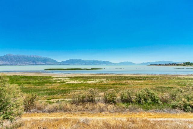1064 S WATERSIDE DR, Saratoga Springs, UT 84045