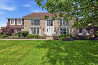 40-7 Carriage Drive, Orchard Park, NY 14127