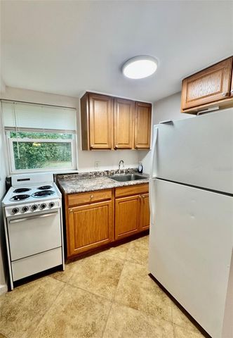 910 W FRENCH AVENUE, Orange City, FL 32763