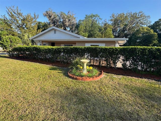 910 W FRENCH AVENUE, Orange City, FL 32763