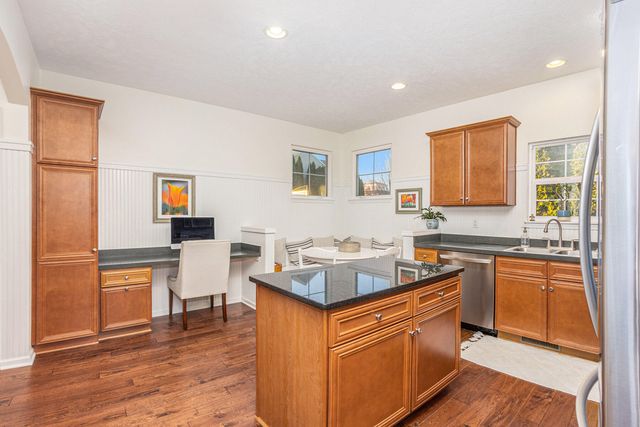 1048 Graystone Road, Holland City, MI 49423