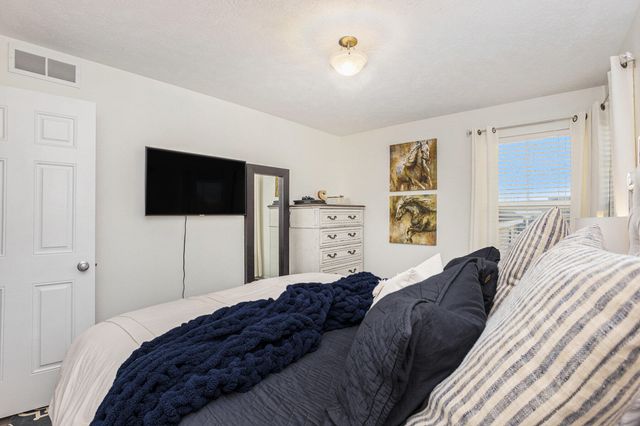 1048 Graystone Road, Holland City, MI 49423