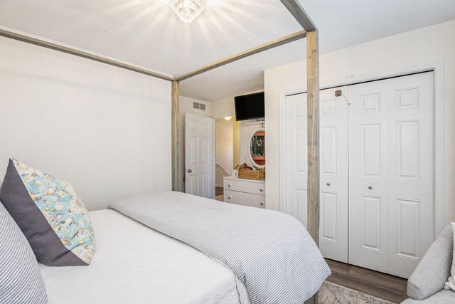 1048 Graystone Road, Holland City, MI 49423