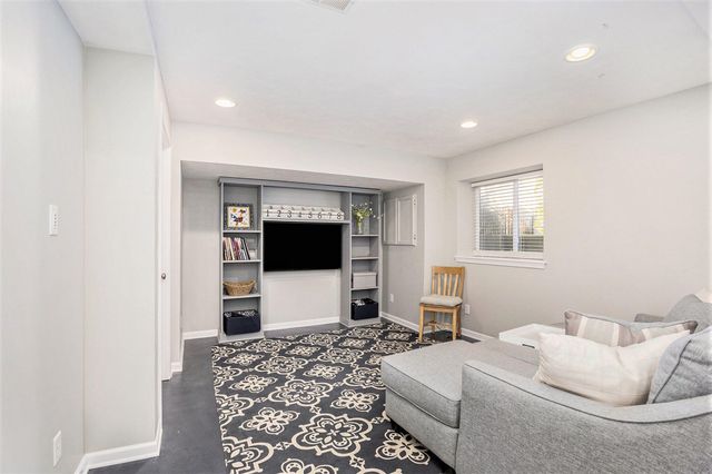 1048 Graystone Road, Holland City, MI 49423