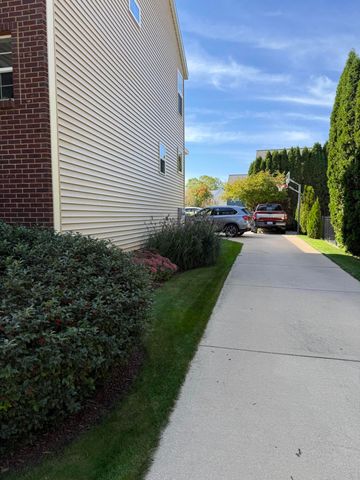 1048 Graystone Road, Holland City, MI 49423