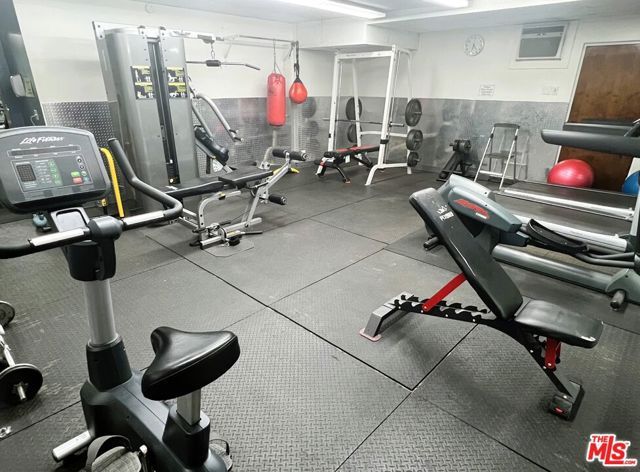 6050 Canterbury Drive E317, Culver City, CA 90230