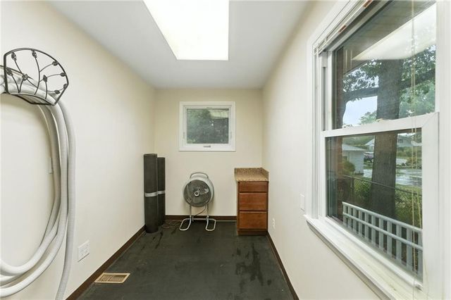 2789 Post Road, Warwick, RI 02886