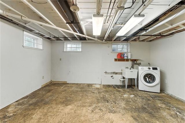 2789 Post Road, Warwick, RI 02886