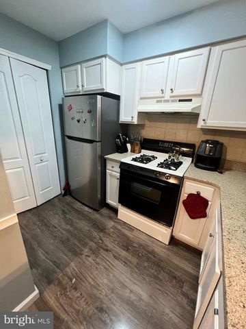 328 NICHOLAS DR, Riverside, NJ 08075