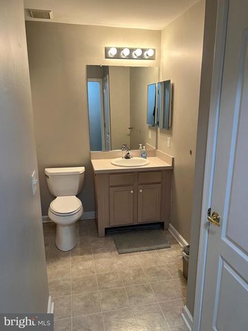 328 NICHOLAS DR, Riverside, NJ 08075