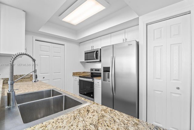 19501 W Country Club Dr 1710, Aventura, FL 33180