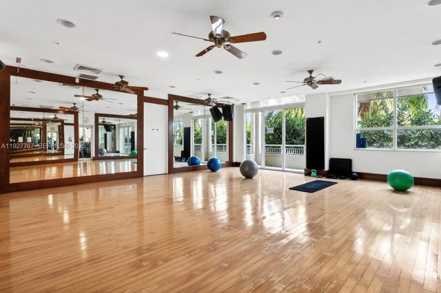 19501 W Country Club Dr 1710, Aventura, FL 33180