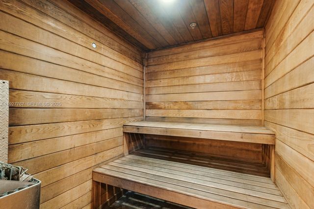 19501 W Country Club Dr 1710, Aventura, FL 33180