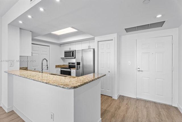 19501 W Country Club Dr 1710, Aventura, FL 33180