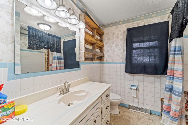 723 HALIFAX ROAD, Holts Summit, MO 65043