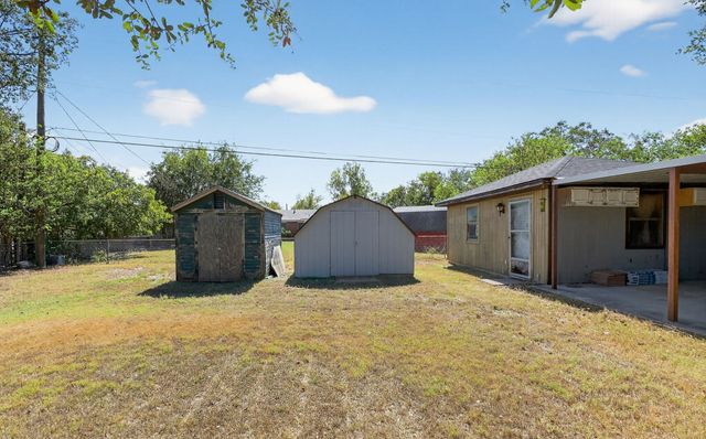 604 Fegan Street, Weatherford, TX 76086