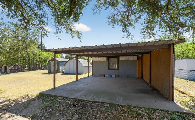 604 Fegan Street, Weatherford, TX 76086