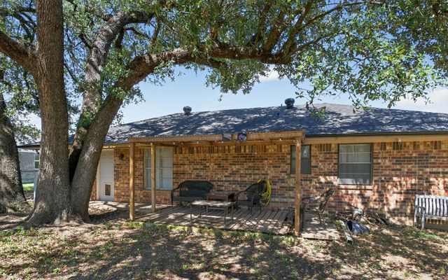 604 Fegan Street, Weatherford, TX 76086