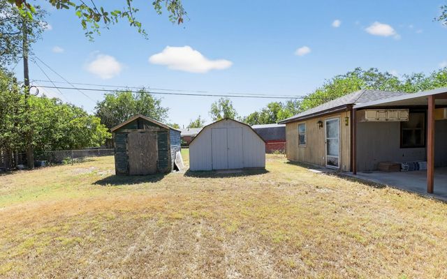 604 Fegan Street, Weatherford, TX 76086
