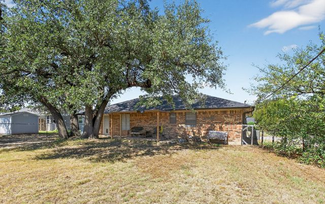 604 Fegan Street, Weatherford, TX 76086