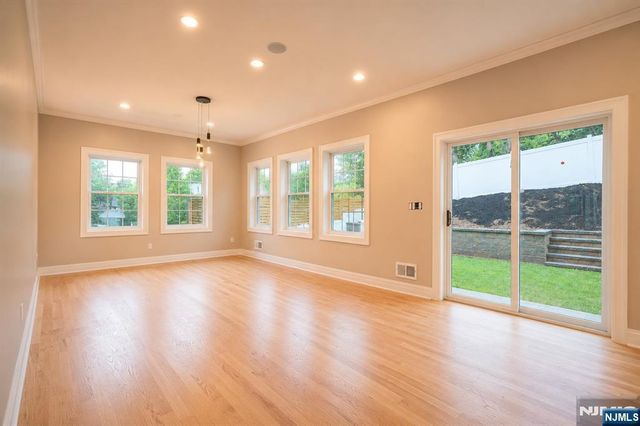 15 Edison Street, Clifton, NJ 07013