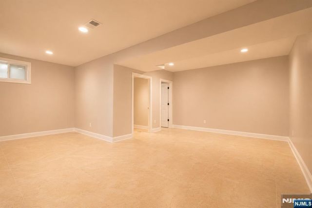 15 Edison Street, Clifton, NJ 07013