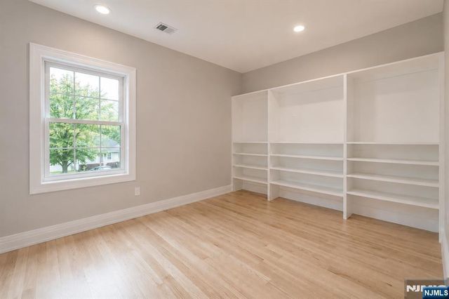 15 Edison Street, Clifton, NJ 07013