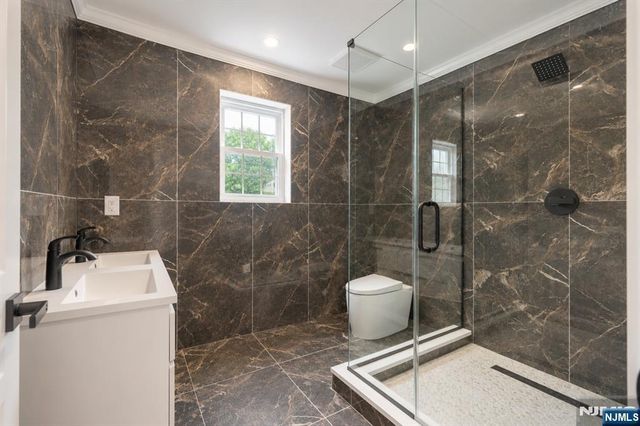 15 Edison Street, Clifton, NJ 07013