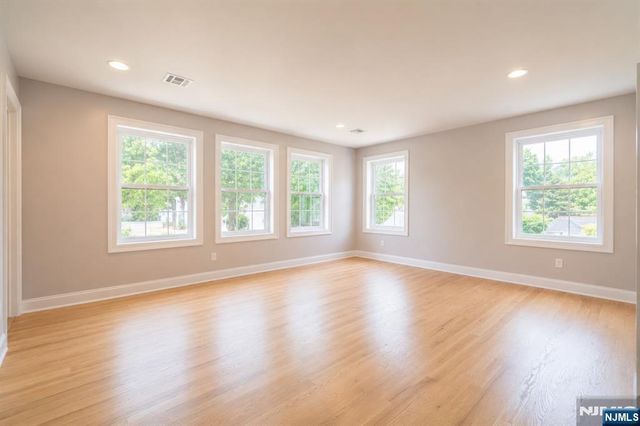 15 Edison Street, Clifton, NJ 07013