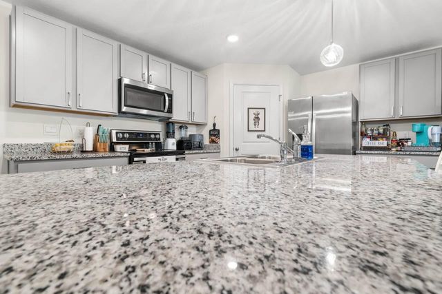 1911 BLUE STREAM STREET, Ruskin, FL 33570
